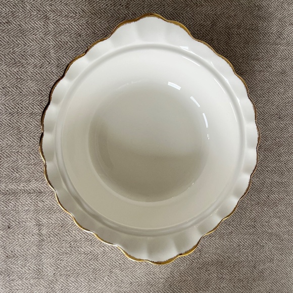 Sovereign Potters Hollyhock Serving Dishes - Picture 10 of 16